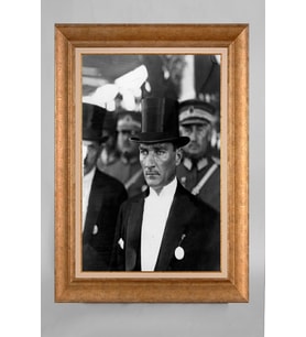 Altın Varaklı Paspartulu Çerçeveli Atatürk Tablo nt1137