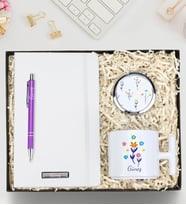 Kişiye Özel Beyaz Defter & Gümüş Renk Detaylı Mor Tükenmez Kalem & El Aynası & T Kupa Hediye Seti