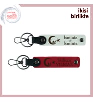 Akrabaya Hatıralık Hediye, Çocuk Ve Ayyıldız Kişisel İsimli 2’li Anahtarlık Takım, Beyaz-Kırmızı