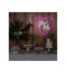 You+Me Yazılı ve Şekilli Neon Tabela