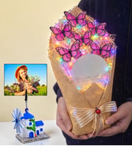 Kişiye Özel Değirmen Fotoğraflı Renkli Led Işıklı Aynalı Büyük Boy Kelebek Buketi (Pembe)