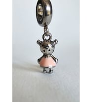 ÇELİK CHARM İKİ KULAK SAÇLI KIZ