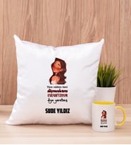Kişiye Özel Kudurtayım Diye Tasarım Esprili Kare Yastık ve Sarı Kupa