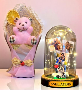 Sizlere Özel İsimli 3 Fotoğraflı Led Işıklı Fanus ve Pembe Peluş Ayıcık Buketi (Model 4)