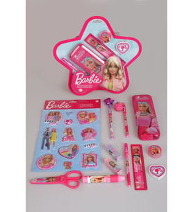 x Dekomus Lisanslı Barbie 12 Parça Kırtasiye Seti Kalem Kutusu,Ponponlu Geçmeli Kalem,Ponponlu Geçmeli Kalem ve Basmalı Silgi Seti