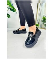 Günlük Kadın Loafer V Tokalı Kalın Topuk Tabanlı Oval Burunlu  Ayakkabı 7697 (Siyah Rugan)