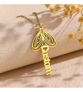 Kişiye Özel 925 Ayar Gümüş Tasarım Güve Figürlü Dikey İsim Kolye (Gold)
