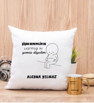 Kişiye Özel Varmış Ki Yemiş Diyelim Esprili Kare Yastık ve Gold Kupa