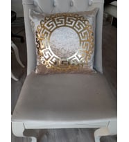 kadife / kırlent kılıfı / 40x40cm / varaklı s.deri işlemeli / 2 adet (Krem)