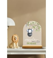 Yenidoğan Erkek Bebek İçin Kişiselleştirilebilir - Kıyafet Modelli İsme Özel Dekoratif Masa Süsü (Model 2)