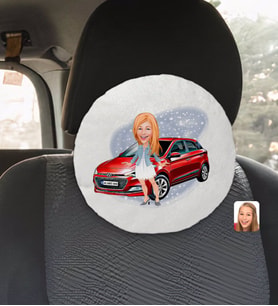 BK Gift Kişiye Özel Plakalı Kadın Hyundai İ20 Karikatürlü Yuvarlak Araç Koltuk Yastığı-1