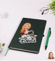BK Gift Kişiye Özel Kadın Patron Karikatürlü Yeşil Termo Deri Defter Kalem Seti Model 6