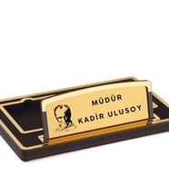 Kişiye Özel Atatürk Silüetli Ahşap Gold Masa İsimliği - Müdüre, Yöneticiye Ofis Hediyesi Lüks İsimlik
