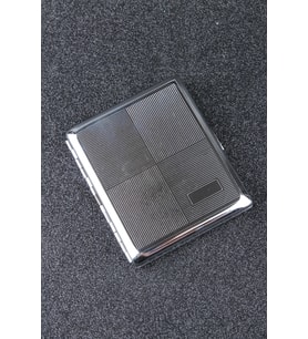 Silvio Monetti Kare Gümüş Desenli Metal Sigara Tabakası SMTBKCB001R1
