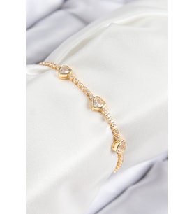 Pirinç Zirkon Taşlı Sıralı Kalp Model Gold Renk Kadın Bileklik 5886 - HPSBYI2678-3688