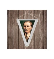 Sivil Başkumandan Gazi Mustafa Kemal Atatürk Beyaz Saçaklı Üçgen Flama Bayrak Hatıra Flama ATA6