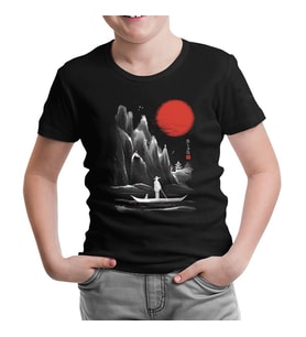 Man on the Boat in Japanese Landscape Siyah Çocuk Tshirt