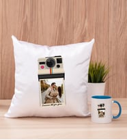 Kişye Özel Polaroid Tasarım Fotoğraflı Kare Yastık ve Mavi Kupa