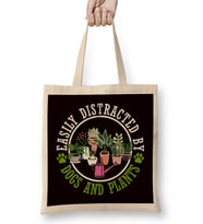 Distracted By Dogs Plants Dog Owner Gardener Watering Can Bez Çanta Uzun Saplı