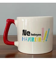 Ne Bakıyon Hayırdır Baskılı Kırmızı Kulplu D Kupa