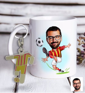 BK Gift Kişiye Özel Sarı-Kırmızı Futbolcu Karikatür ve Formalı Metal Anahtarlık Hediye Seti