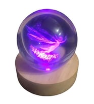 Dekoratif Frozen Tasarımlı Ahşap Altlıklı Işıklı Cam Küre Cam:6cm Ahşap:2cm (Kırmızı)
