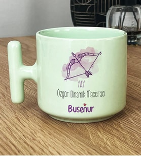 Kişiye Özel Yay Burcu İsim Yazılı Hediye Pastel T Kupa Doğum Günü Hediyesi (Yeşil)