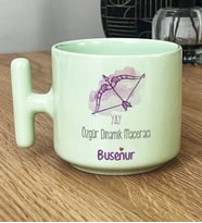 Kişiye Özel Yay Burcu İsim Yazılı Hediye Pastel T Kupa Doğum Günü Hediyesi (Yeşil)