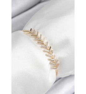Pirinç Zirkon Taşlı Sıralı Ok Model Gold Renk Asansörlü Kadın Bileklik 5886 - GLST7064-8024