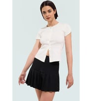 Rahat ve Şık Fitted Bluz Kısa Kol Bisiklet Yaka Pamuklu Kumaş Kaliteli İşçilik Trend Tasarım (Ekru)
