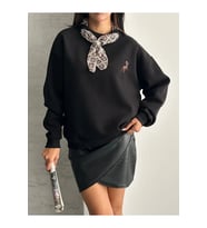 Fular Ve Nakışlı Detaylı Oversize Sweatshirt