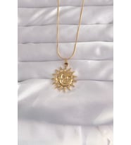 316L Çelik Gold Renk Güneş Figür Vintage Kolye - TJ-BKO9060