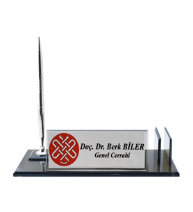 Kişiye Özel Tasarım Kristal İsimlik Masaüstü İsimlik Doktor Masa İsimliği