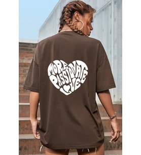 Unisex Yazı Kalp Baskılı Oversize Tshirt (Kahverengi)