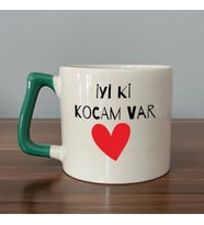İyi Ki Kocam Var Baskılı Yeşil Kulplu D Sevgililer Günü Kupası