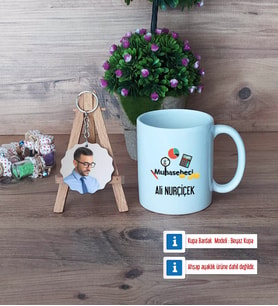 Muhasebeci Kupa Bardak Beyaz ve Fotoğraflı Ahşap Anahtarlık Hediye (Model 1)