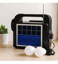 Solar 3'ü 1 Arada El Feneri Radyo MP3 Bluetooth Powerbank