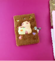 Capybara Sukişi Kapaklı Kilitli Günlük Defter (Kahverengi)