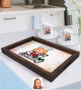 BK Gift Kişiye Özel Kadın Chef Karikatürlü Doğal Ahşap Tepsi ve 2’li Kahve Fincan Seti-14
