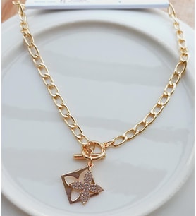 Yonca Model Gold Renk Kolye 2