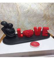 LOVE Yazılı Kalp Figürlü Sarılan Sevgili Biblo Set Beyaz (Düz Siyah)