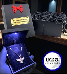 Kişiye Özel İsimli Kutuda 925 Ayar Zümrüdü Anka Kuşu Kolye - Işıklı Kolye Kutusunda