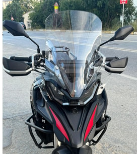 MOTOCAM QJ SRT 900 Ön Cam 2023-2026 Model 61cm Şeffaf Renkli 4mm