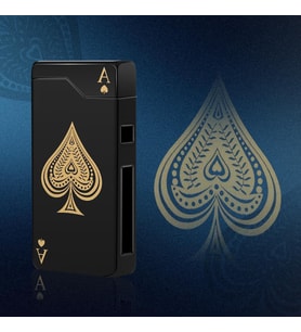 Valkyrie Maça As  USB-C Şarjlı Elektrikli Çakmak  Çift Ark Plazma  Alevsiz  Şarj Göstergeli Cep Çakmağı (Siyah)