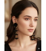 AKFECAN ÇELİK SİYAH ÇİÇEKLİ SALLANTILI KÜPE (Altın Rengi)