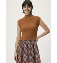 Kadın Yarım Balıkçı Yaka Fitilli Triko Kolsuz Crop Bluz