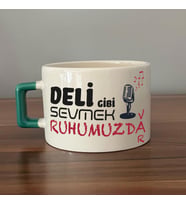 Deli Gibi Sevmek Ruhumuzda Var Baskılı Yeşil Kulplu C Fincan
