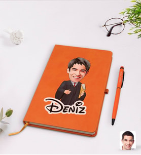 BK Gift Kişiye Özel Erkek Avukat Karikatürlü Turuncu Termo Deri Defter Kalem Seti Model 1