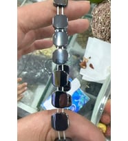 Hematit Taşı Yassı Kare Kesim 10x10mm- Mat Siyah Doğal Taş Dizi