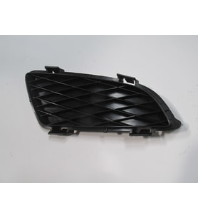 MAZDA 6- SD- 03/06; SİS LAMBA KAPAĞI SAĞ SİS DELİKSİZ SİYAH (TW)